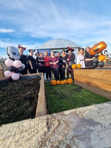 990 500 c91659 halloween team photo 2022