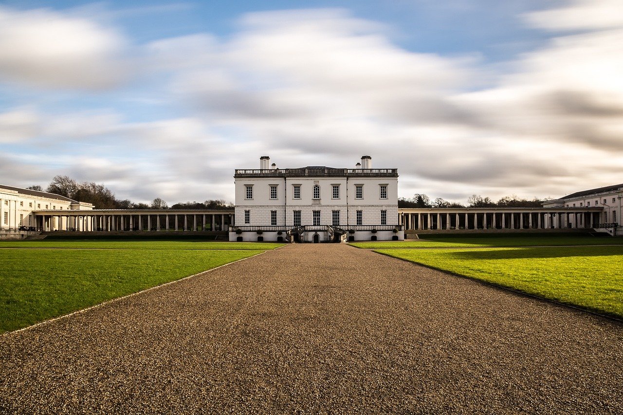Queen's house 