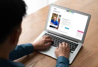 how to find live-in care jobs