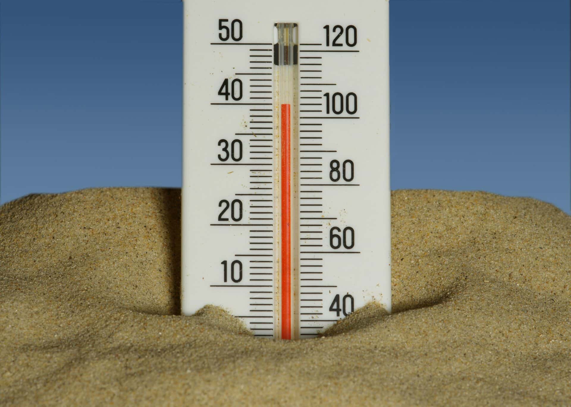 How to keep elderly and vulnerable people cool and safe in hot weather