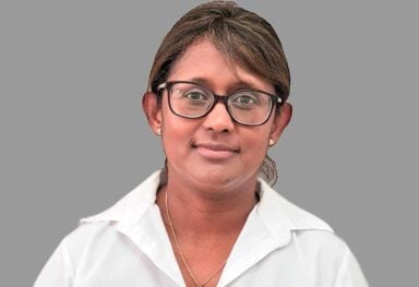 Shalini Pictire for signatures